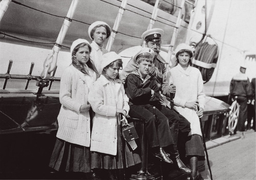 imperial-russia:Tsar Nicholas II and his children aboard imperial yacht Standart, 1912