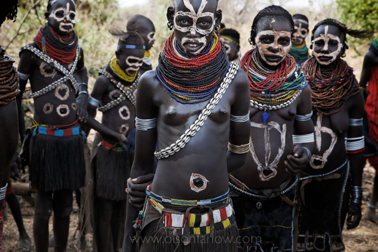   Ethiopia’s Omo Valley, by Olson and Farlow    These Nyangatom women paint themselves