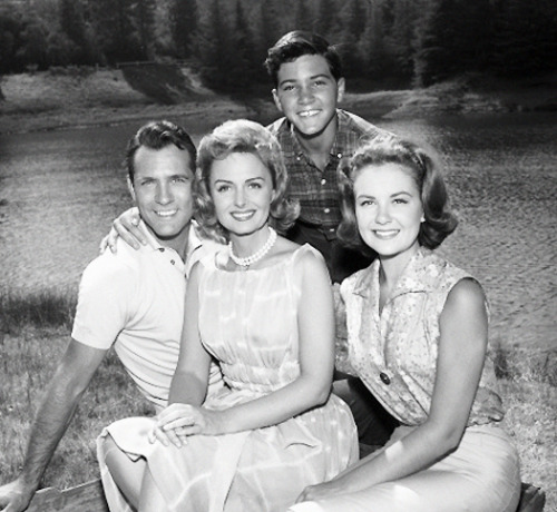 donnareeds-blog:  Carl Betz, Donna Reed, Paul Petersen and Shelley Fabares on a promotional picture 