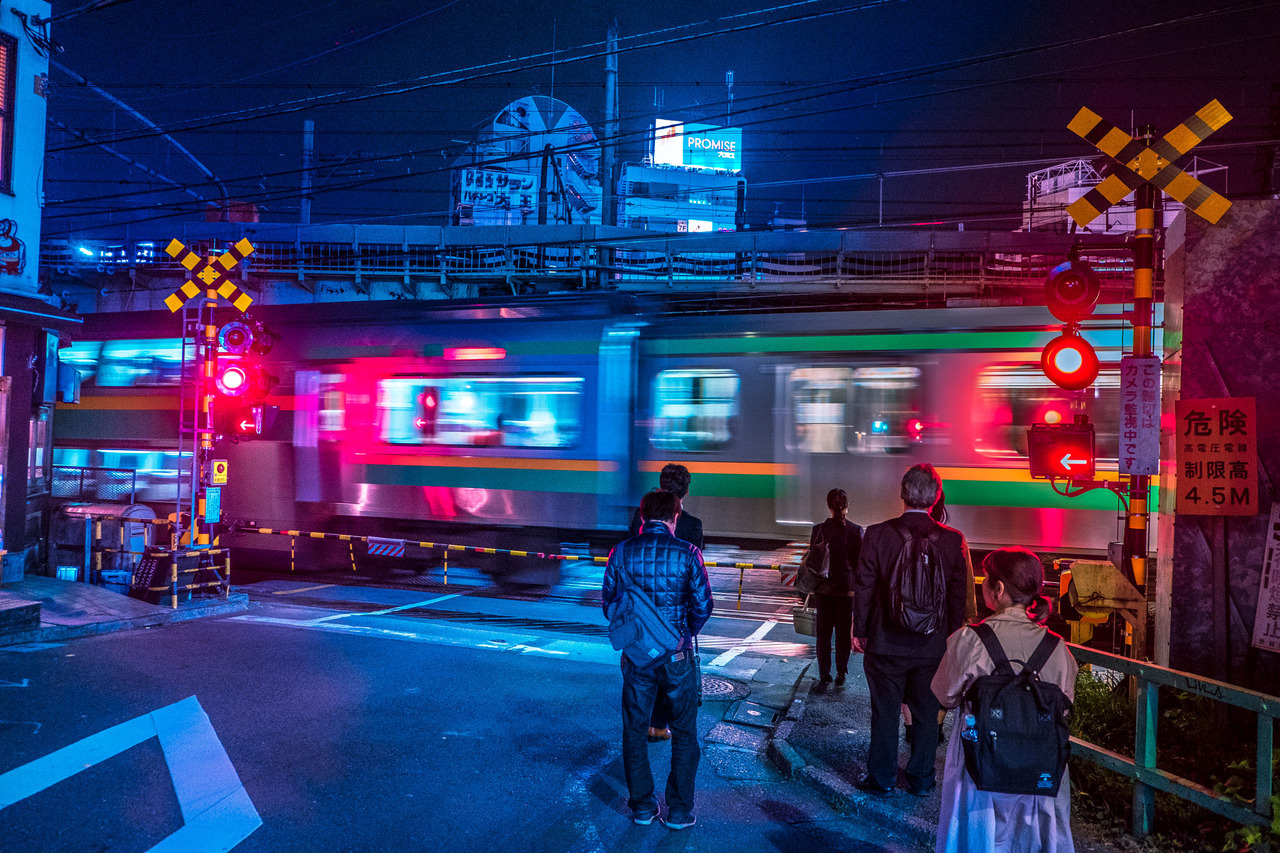 ysociety:  one of my favorite burger joints/crossings in tokyo.