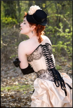 steampunk-girl:  Steampunk Girl http://steampunk-girls.blogspot.com/