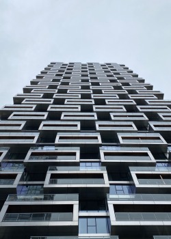 thefuture-tomorrow:colink-photos:Vancouver HouseVancouver House in Vancouver, B.C.