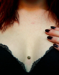 irish-geisha:  Sternum Dermal.