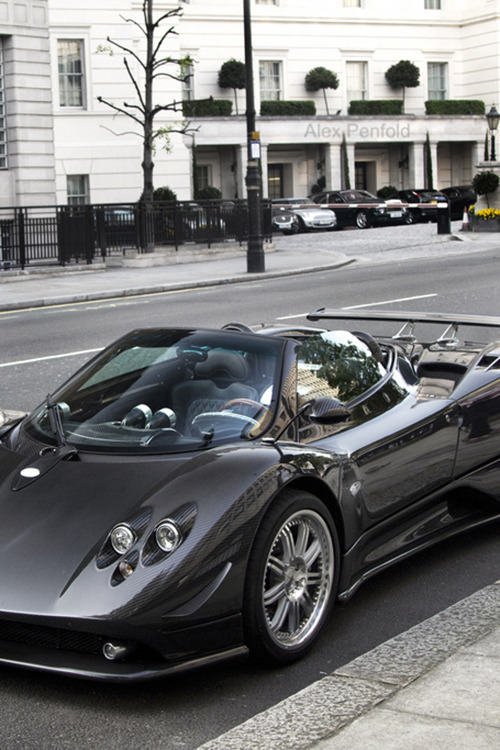 themanliness:  London Cruiser | Source | More   