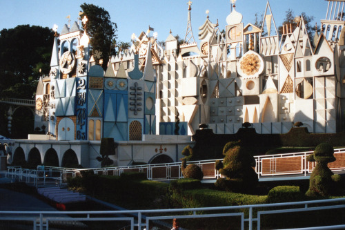 court-of-angels:  it’s a small world, 1990