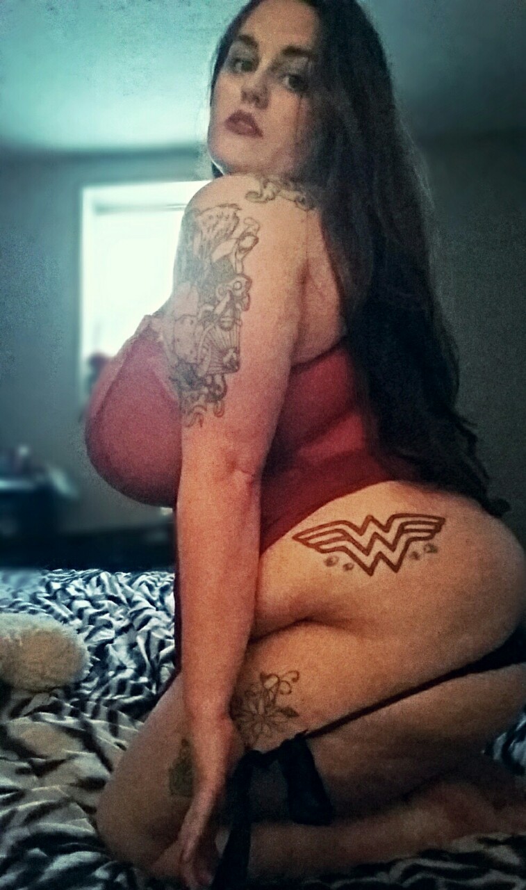 bunnylaruefeetofficial:  I got something pretty in the mail today