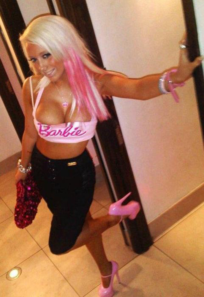 The standard model of bimbo:Big Tits, Bleach Blonde. Pretty in Pink