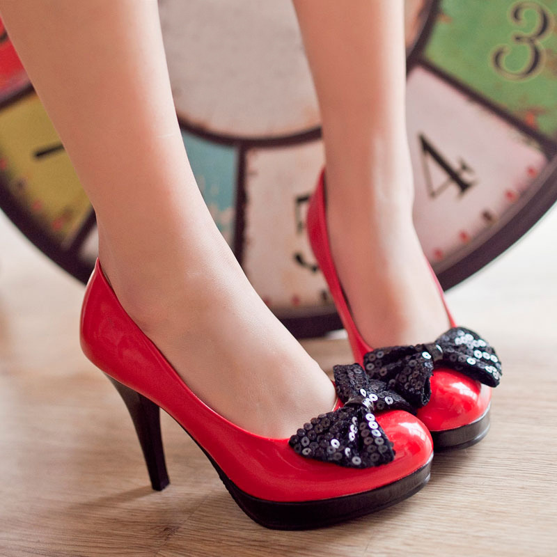 Fashion Red Platform Patent Leather Closed Toe Women Pumps with Bows
http://www.dressv.com/heels-c103568/