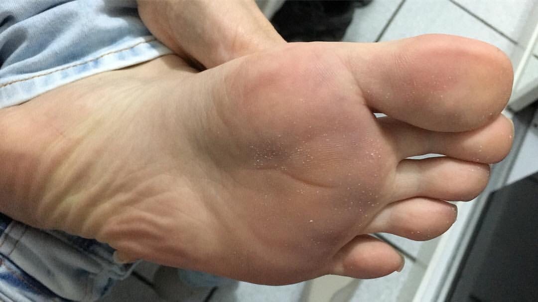 ilovestinkyfeet:  I ❤️her!!