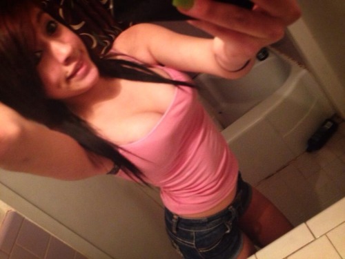 texassexiest:  100 notes to see nudes of Her annon submissions of her ex