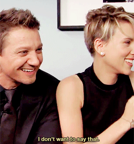 romanoffbartons:  Jeremy Renner and Scarlett Johansson play Telephone on Jimmy Kimmel Live - 04.13.15