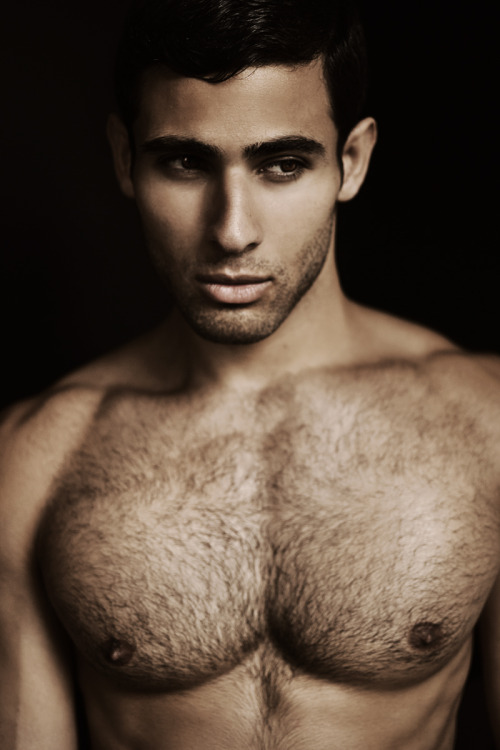 real-hot-arab-guys:  