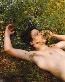 guyspitsnbutts:  Simon Nessman by Bruce Weber