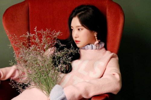 Son Na Eun (A Pink) - Season’s Greeting BTS Pics