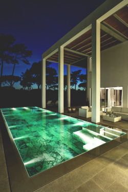 miamivibe:  Night pool