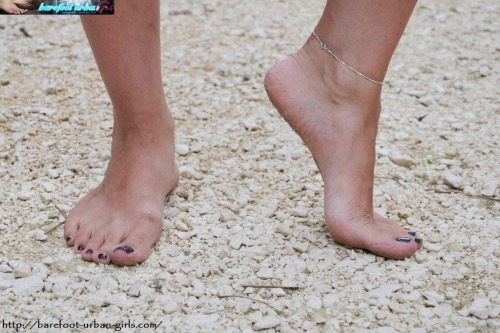 SIZZLING HOT UPDATE from BAREFOOT URBAN GIRLS!!!This week we have the debut of BAREFOOT NUDITY's star CHAT BLANC, and brand-new pics of CHAT NOIR!!!2 PHOTOSETS & 1 VIDEO… SEXY FEET ON ROUGH GRAVEL!!!http://barefoot-urban-girls.com/pictures.html