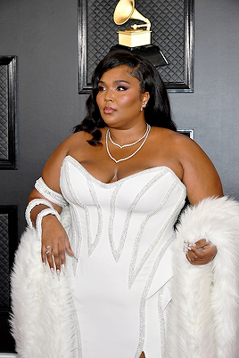 p-pikachu:Lizzo attends the 62nd Annual GRAMMY Awards.Atelier Versace