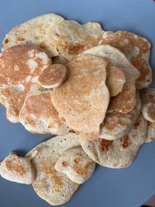 I Made Myself Banana Pancakes For Breakfast They’re So Good :)
