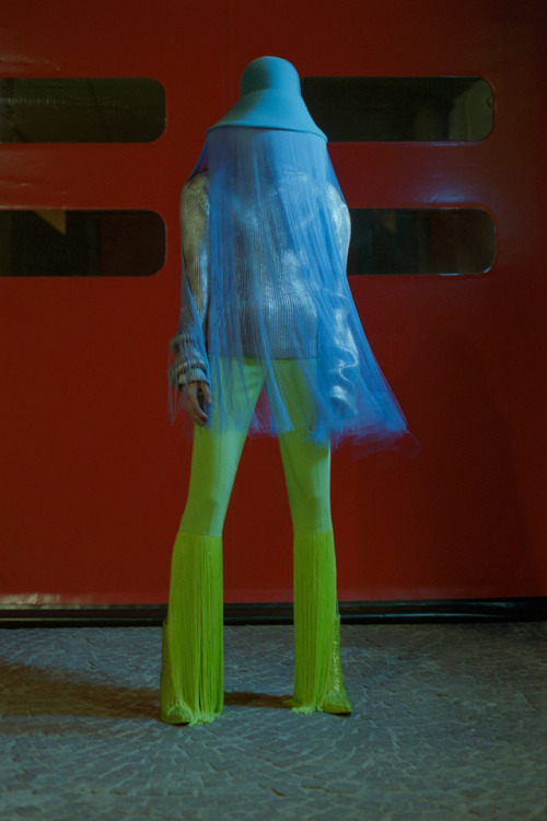 fagunt:profondo rosso shot by Fallas + Fagá and styled by Ramona Tabita for Metal