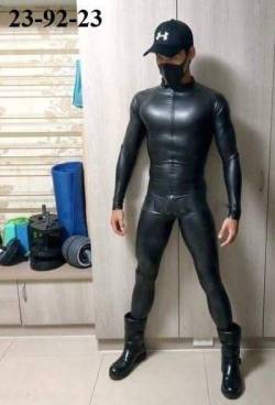 rubberskincz.tumblr.com post 174337706735