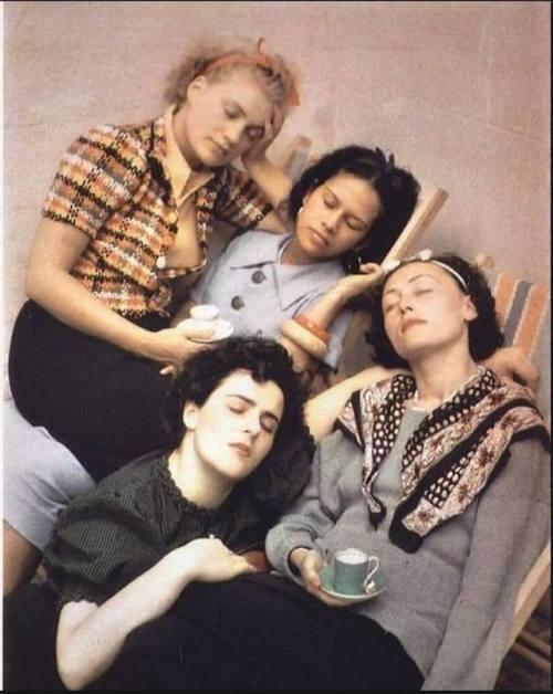 Happy international’s women day hangover. We keep dreaming, going forward, together.“Fou