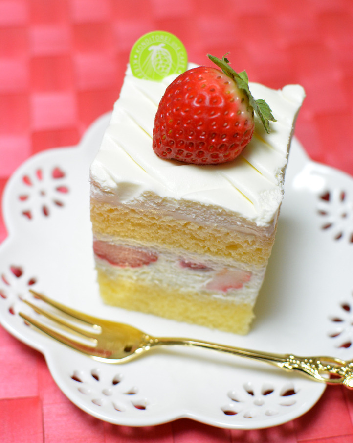 mintrits:    苺のショートケーキ　３７０円    キーファルンバウム　３８０円（by