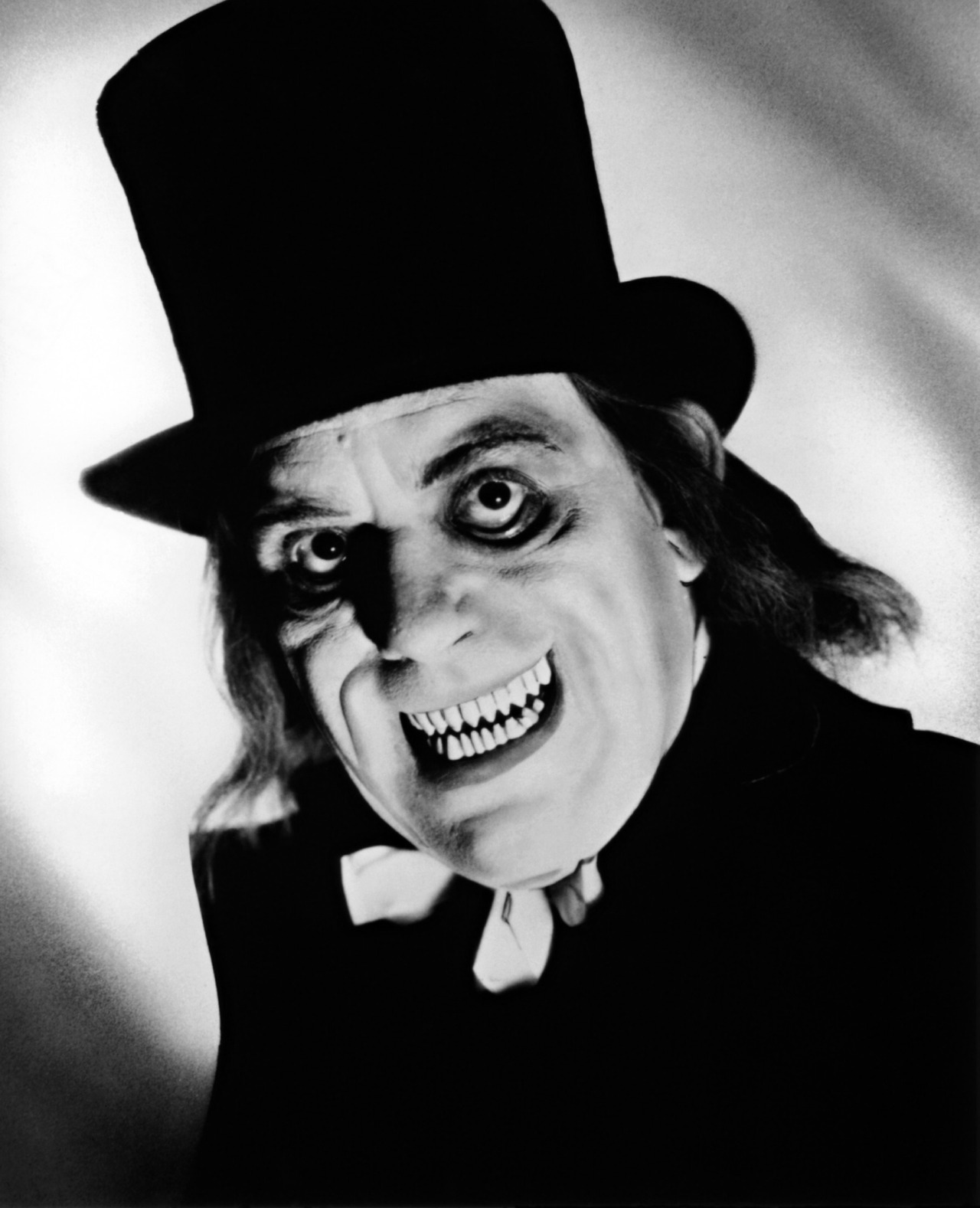 Lon Chaney Sr. as The Man in the Beaver Hat from the 1926 film London After Midnight.