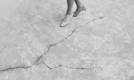 panslabyrinth:We must get this crack mended.Repulsion (1965)dir. Roman Polanski 