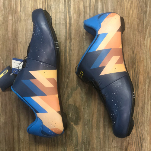 glorycycles:Mavic Cosmic Pro Iozard Limited Shoe. We’ve got one pair. Size 44. DM if you need them. 