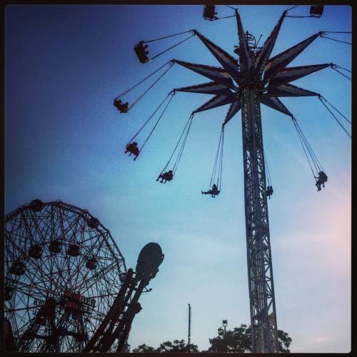 Coney Island #coneyisland #brooklyn #cony #nyc #newyork #amusementpark #wonderwheel #americana #summ