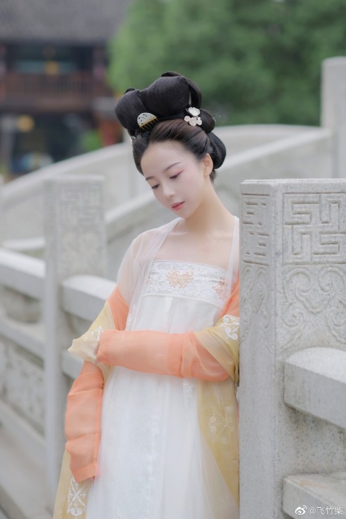 hanfugallery:chinese hanfu in tang dynasty style by 竹里馆汉服