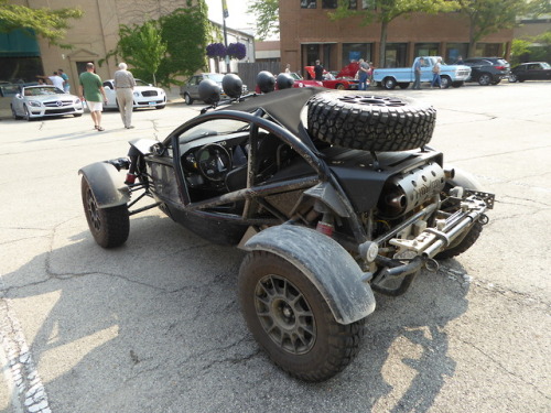 fromcruise-instoconcours - Ariel Nomad, covered in dirt as it...