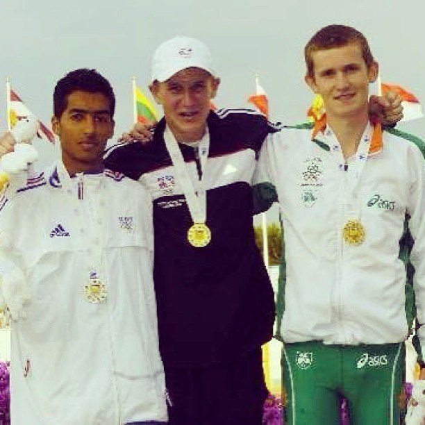 gociaran:
“ #tbt bronze medal at the European Youth Olympics 1500 2005
”
wowowow can we take a moment to admire how absolutely gorgeous the man’s smile on the right is?!