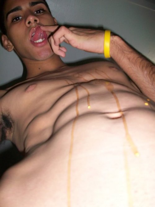 midesconocido:  :3 si quieres formar parte de Mi Desconocido envia un mensaje , nesecito un administrador como tu :3