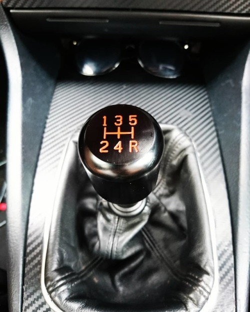 Short shifter installed today, obviously hidden away so here’s a pic of the new gear knob I go