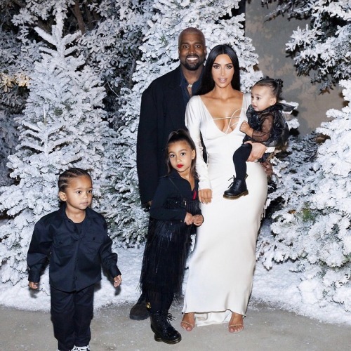 Kanye West, Kim Kardashian and their kids having fun this Christmas!