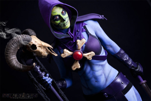 comicbookcosplay:  jarednz:  Lady Skeletor cosplay! Sourced [x]  The epicness that is Freddie Nova 