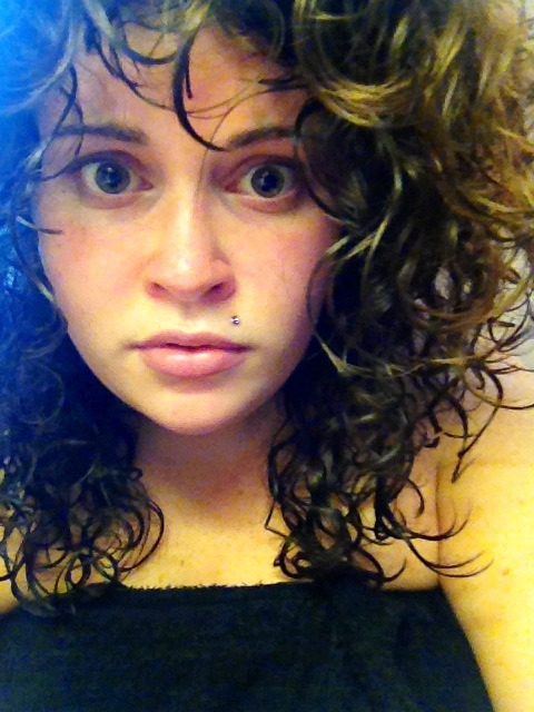 blennoxx:  An anon just asked me what I look like “without all that makeup on.” This is me right out of the shower. ;) 