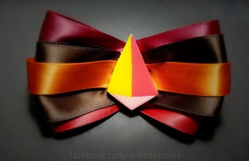 Some of the hair bows I made this month for BostonComicCon! I’ll be in the artist alley, table
