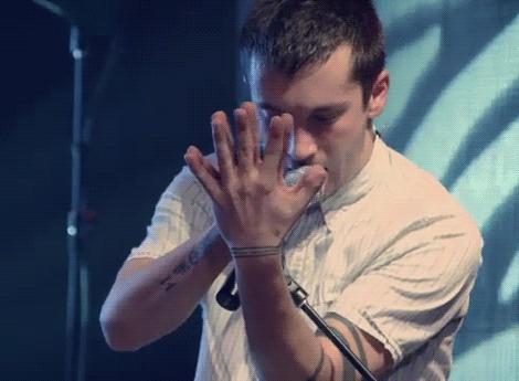 joshler:concertsareawkward:darianera:Tyler + the hand thing.we love your hand thing tyler.tyler doin