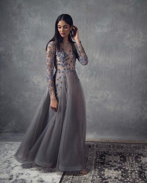 @manikjassal’s designs are delightfulThe #LUNA Dress As Seen in The alamārī RESORT 2017 Collec