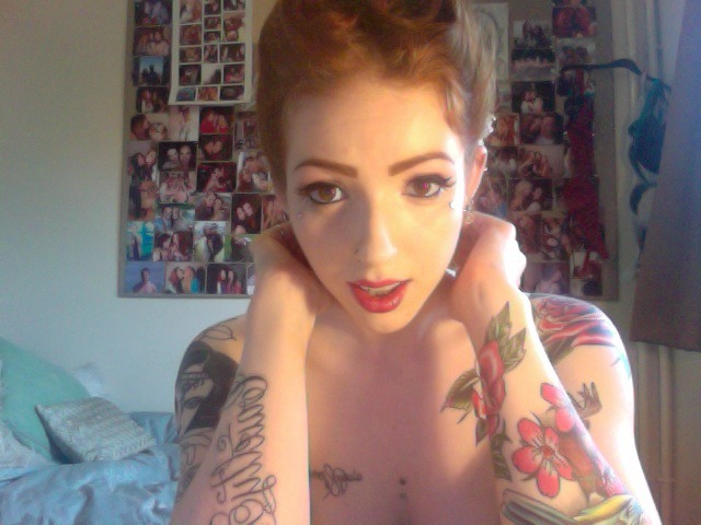 leonoragabriella:  First go at double victory rolls without teasing or hairspray
