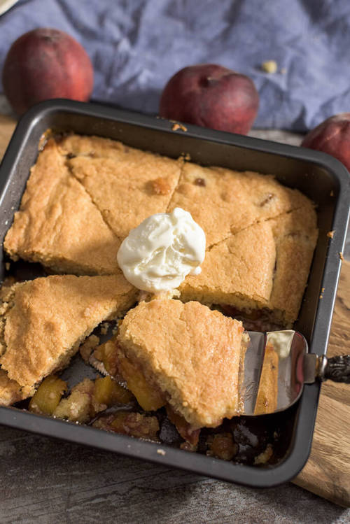 foodffs:  EASY PEACH COBBLER Really nice recipes. Every hour. Show me what you cooked! 