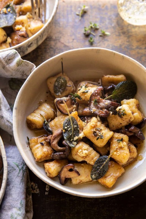 savorytoothgirl:ricotta gnocchi with herby mushrooms and sage browned butter