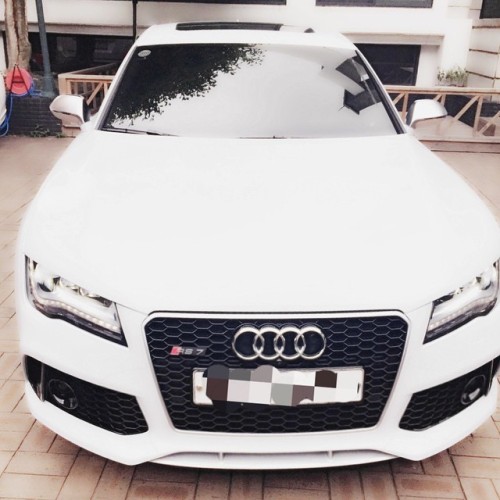 [150620] Eli’s instagram update.@elikim91:  New Addition To The Family~^^#audi #rs7 @elikim91:  Nuev
