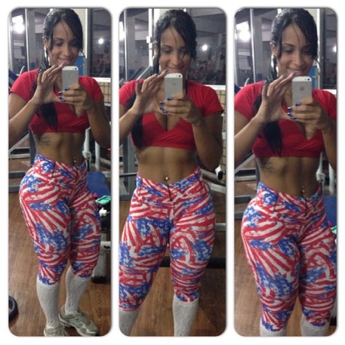 122393420:  Pryscila Silva