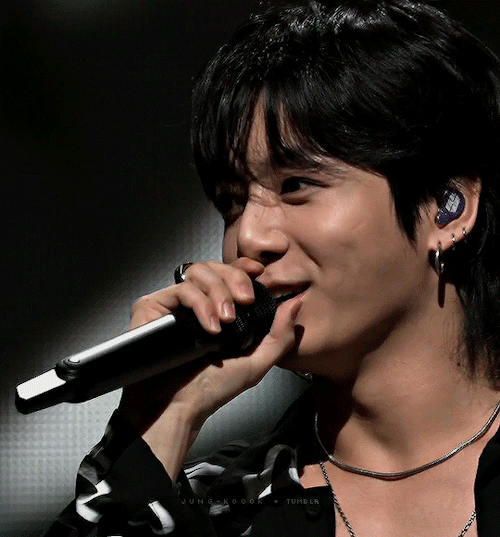 He Became More Stunning Day By Day (cr. @taee)