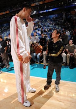 jaideputa:  Yao Ming vs Jet Li