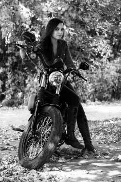 harley-girls:  Biker Girl http://harley-girls.tumblr.com/