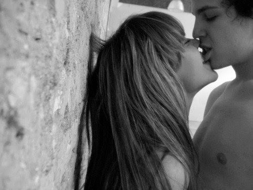 fuckin-kisses:  mild sexual love relationship blog xx